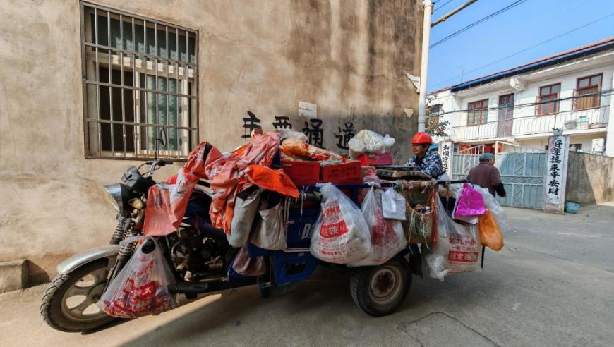 澳门开奖现场直播结果+开奖记录2025,南宁一大桥发生交通事故多人躺地,准确资料解释落实_专家版V3.35